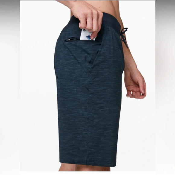 Lululemon Men’s Shorts 11" Lined Printed Iron Blue True Navy Size Large - Picture 4 of 10